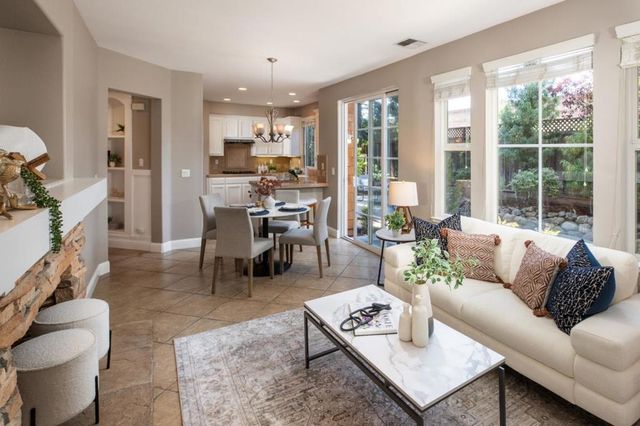 147 Naramore Lane, Los Gatos, CA 95032