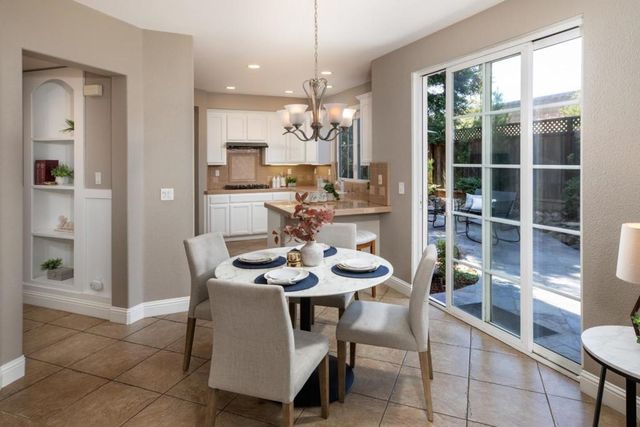 147 Naramore Lane, Los Gatos, CA 95032