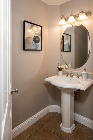 147 Naramore Lane, Los Gatos, CA 95032