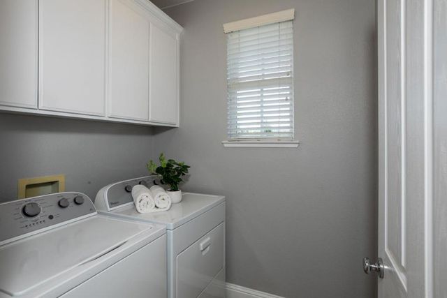 147 Naramore Lane, Los Gatos, CA 95032