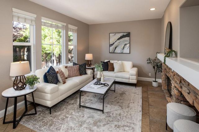 147 Naramore Lane, Los Gatos, CA 95032