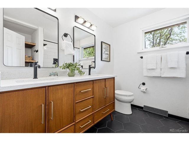 7045 W 33rd Ave, Wheat Ridge, CO 80033