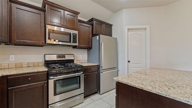 1704 Been Road, Bentonville, AR 72713