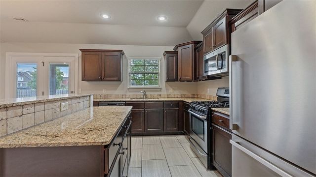 1704 Been Road, Bentonville, AR 72713