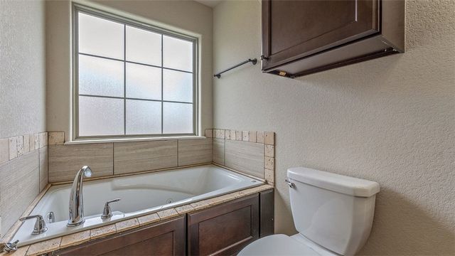 1704 Been Road, Bentonville, AR 72713
