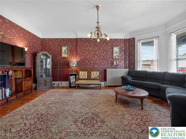 231 Main Street, Slatington Boro, PA 18080