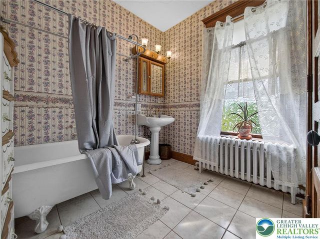 231 Main Street, Slatington Boro, PA 18080