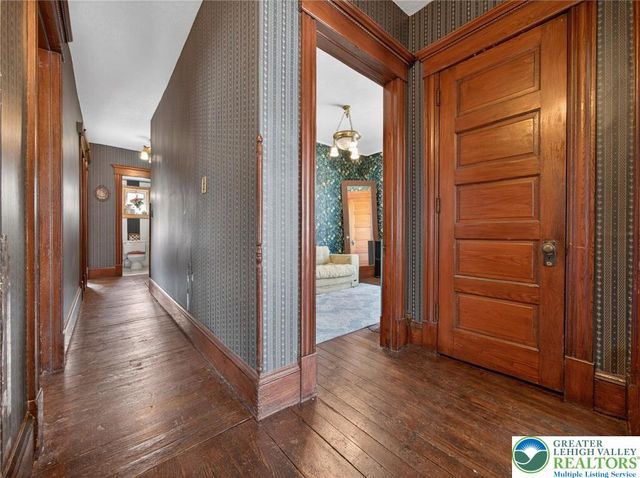 231 Main Street, Slatington Boro, PA 18080