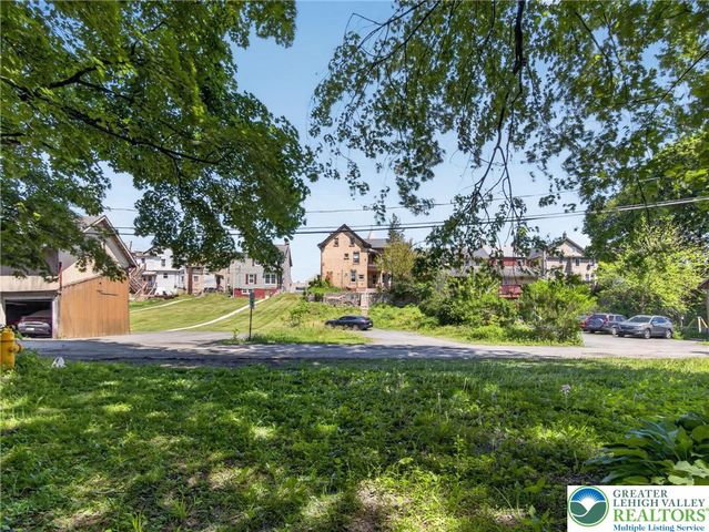 231 Main Street, Slatington Boro, PA 18080