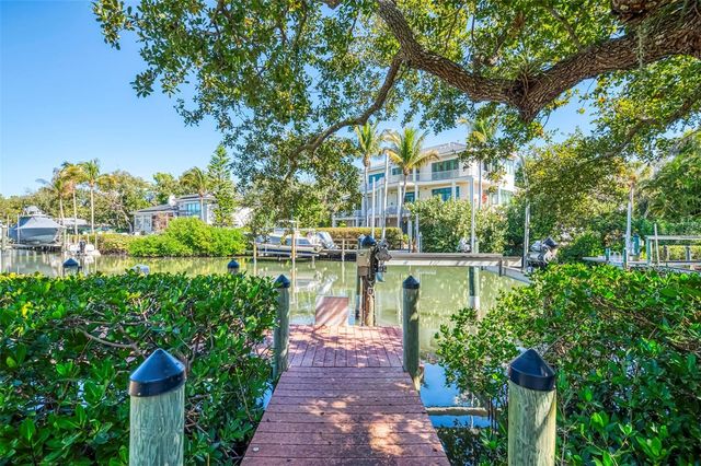 5303 HIDDEN HARBOR ROAD, Sarasota, FL 34242