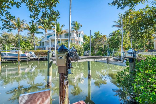 5303 HIDDEN HARBOR ROAD, Sarasota, FL 34242