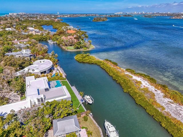 5303 HIDDEN HARBOR ROAD, Sarasota, FL 34242