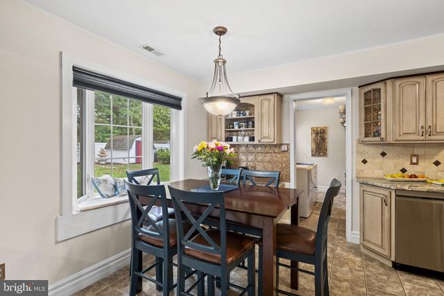 64 LUPUS LN, Sewell, NJ 08080