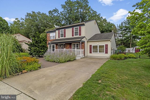64 LUPUS LN, Sewell, NJ 08080