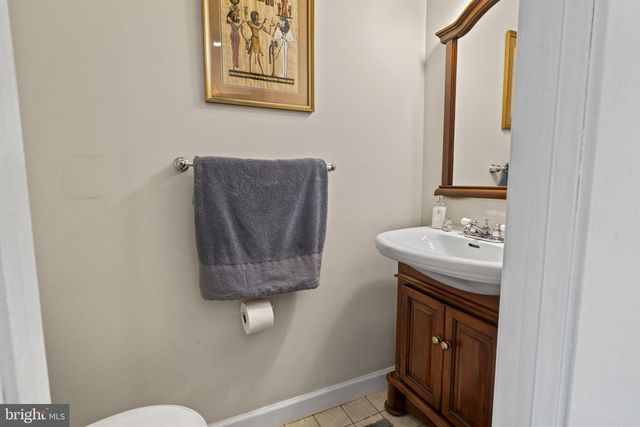 64 LUPUS LN, Sewell, NJ 08080