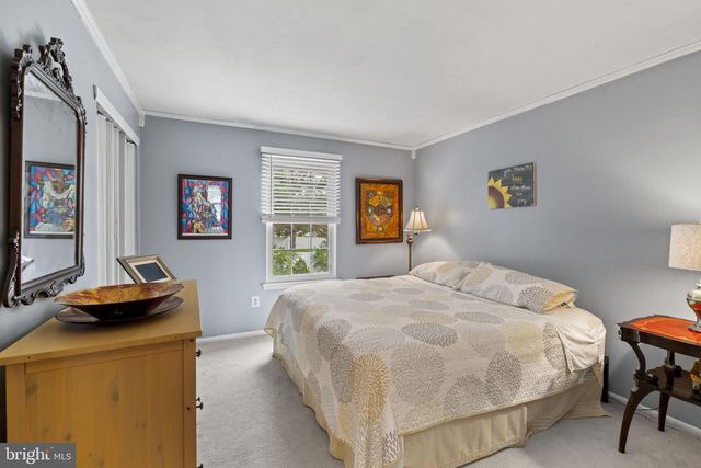 64 LUPUS LN, Sewell, NJ 08080