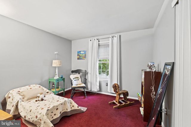 64 LUPUS LN, Sewell, NJ 08080