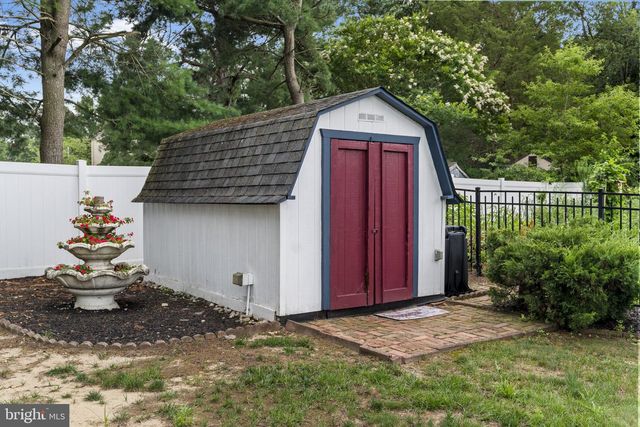 64 LUPUS LN, Sewell, NJ 08080