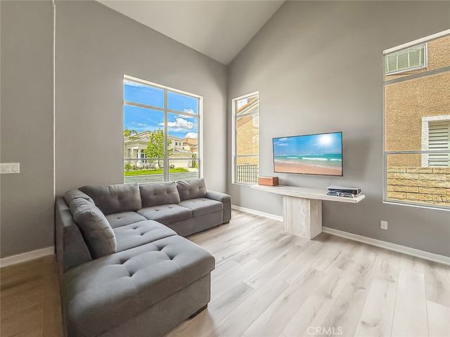 3032 Obsidian Court, Simi Valley, CA 93063