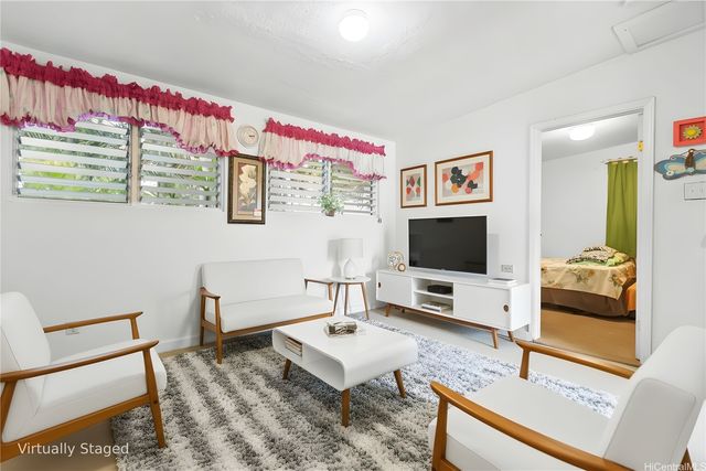 47-325 Ahuimanu Road, Kaneohe, HI 96744