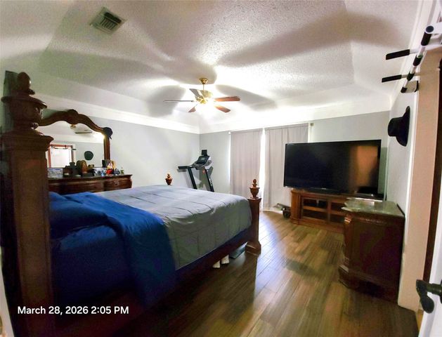 1408 Country Manor Road, Fort Worth, TX 76134