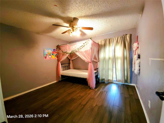 1408 Country Manor Road, Fort Worth, TX 76134