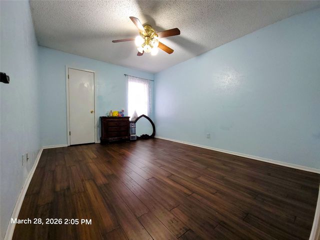 1408 Country Manor Road, Fort Worth, TX 76134