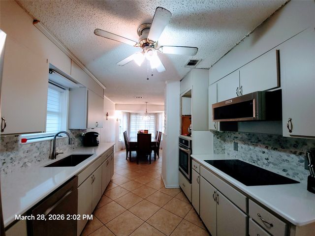 1408 Country Manor Road, Fort Worth, TX 76134