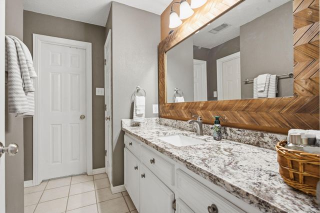 223 Pin Oak Lane, Magnolia, TX 77354