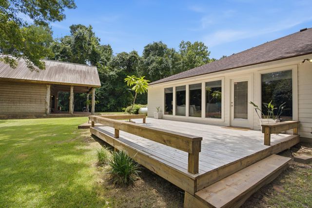 223 Pin Oak Lane, Magnolia, TX 77354