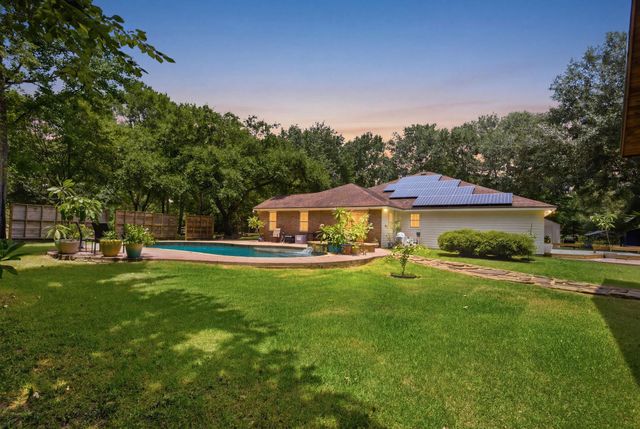 223 Pin Oak Lane, Magnolia, TX 77354