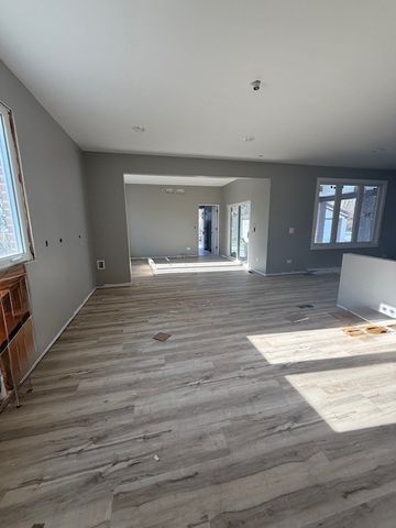 7128 S Cork Avenue, Justice, IL 60458