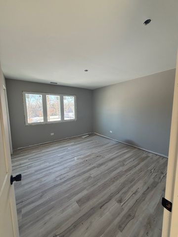 7128 S Cork Avenue, Justice, IL 60458