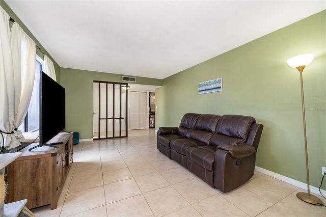228 ORIENTA POINT STREET 228, Altamonte Springs, FL 32701