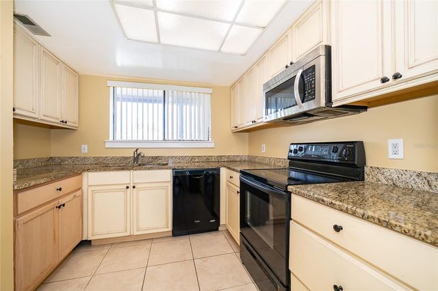 228 ORIENTA POINT STREET 228, Altamonte Springs, FL 32701