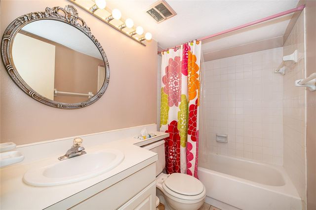 228 ORIENTA POINT STREET 228, Altamonte Springs, FL 32701