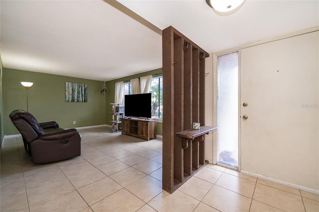 228 ORIENTA POINT STREET 228, Altamonte Springs, FL 32701