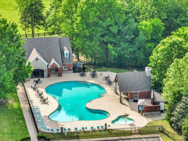 4205 Buckeye Ln, Arrington, TN 37014