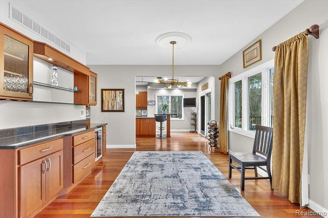 90 Creekwood Drive, Lake Orion, MI 48362