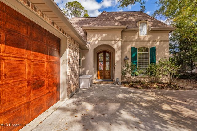 796 Hapuna Place, Diamondhead, MS 39525