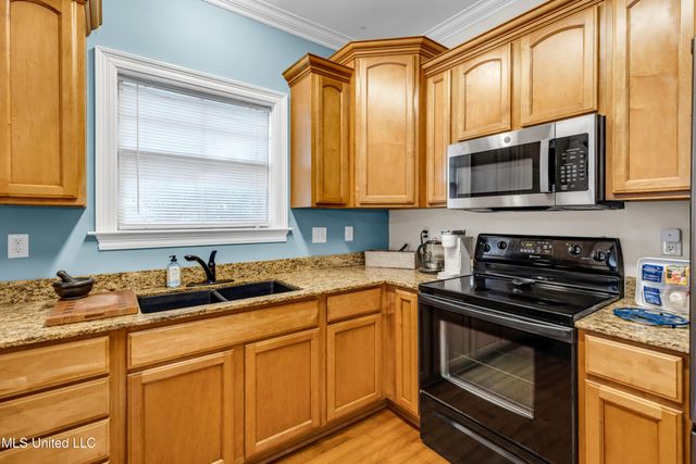 796 Hapuna Place, Diamondhead, MS 39525