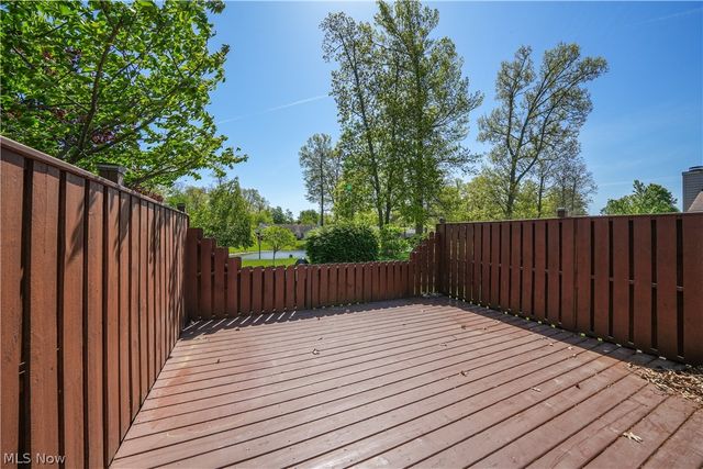 1807 Sandalwood Drive, Avon, OH 44011