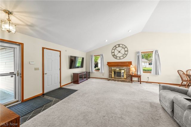 1807 Sandalwood Drive, Avon, OH 44011