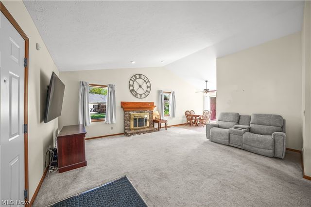 1807 Sandalwood Drive, Avon, OH 44011