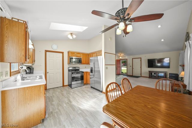 1807 Sandalwood Drive, Avon, OH 44011