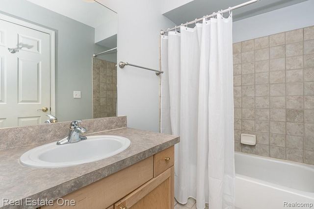 3491 Tremonte Circle, Rochester, MI 48306