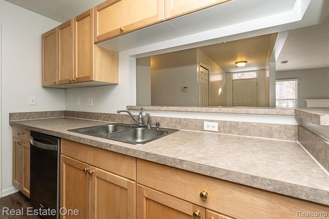 3491 Tremonte Circle, Rochester, MI 48306