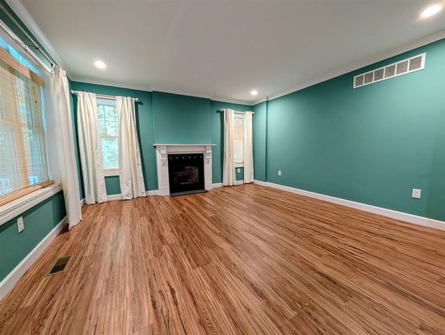 800 W Willis Road, Saline, MI 48176