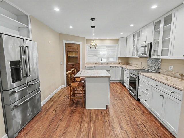 800 W Willis Road, Saline, MI 48176