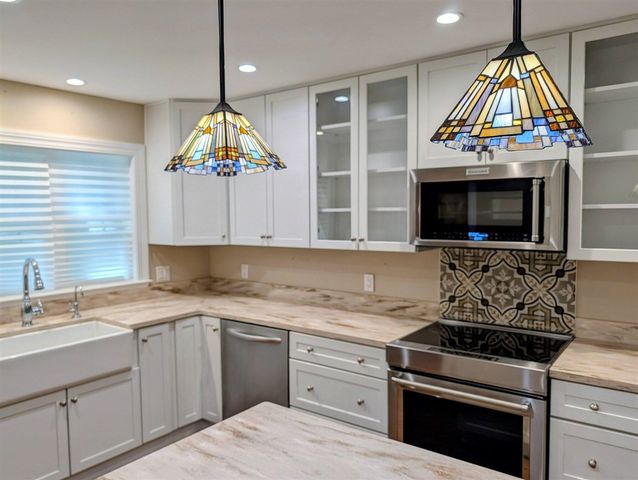 800 W Willis Road, Saline, MI 48176